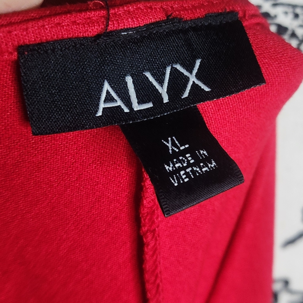 Red blouse - Picture 3 of 3
